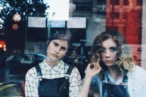 Advanced Synthetic Intelligence Fashion Assistants Personalizing Consumer Interactions